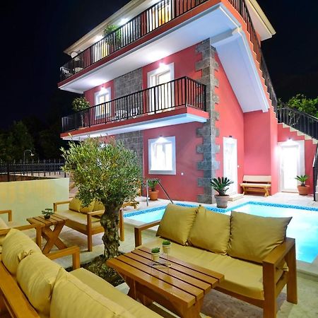 Apartments Lux S Tivat Exteriör bild