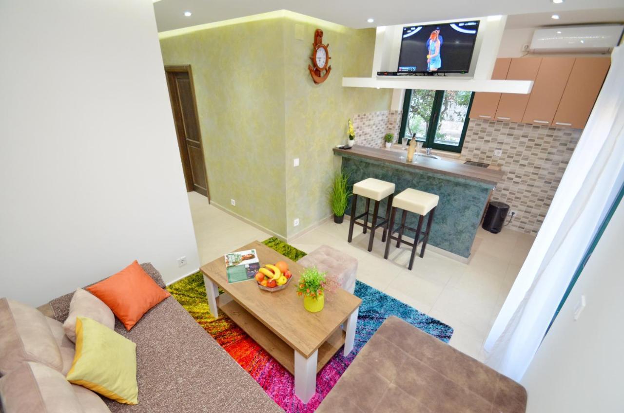 Apartments Lux S Tivat Exteriör bild